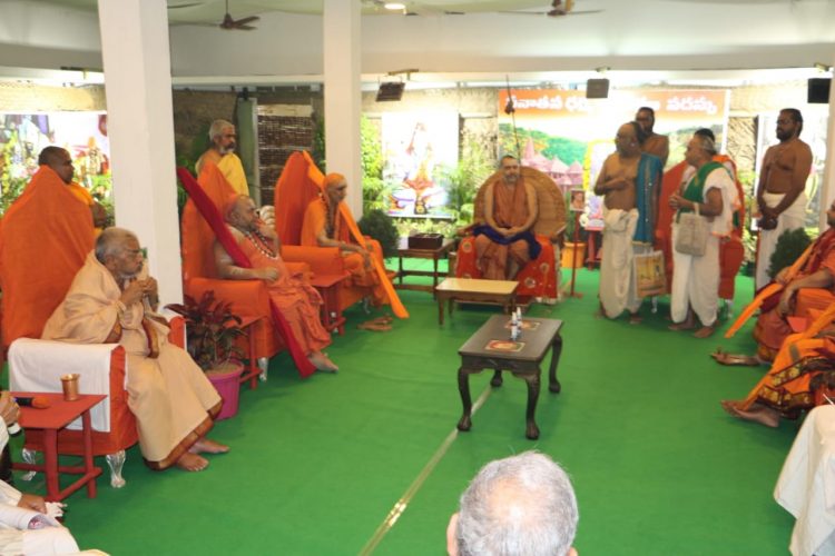 swamijis meet on temple devastations in andhrapradesh