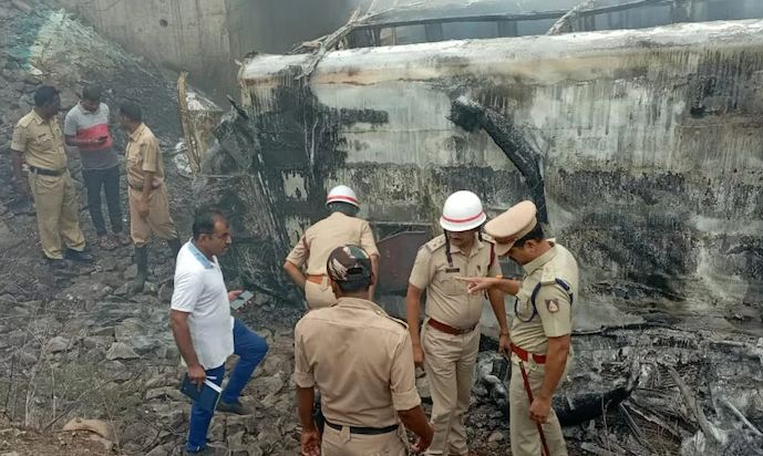 Hyderabad to Goa bus accident