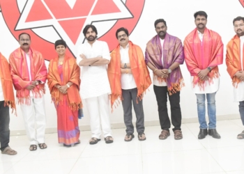 pawan kalyan with leaders