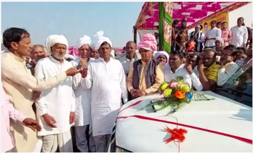 Rohtak Chidi Villagers Gifted 2 Crore Rupees And A Car To Defeated Sarpanch Candidate Ann